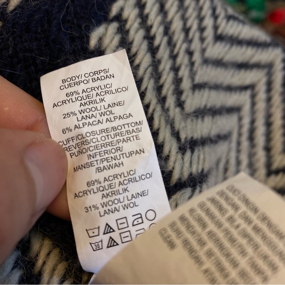 Lucky Brand sweater - Picture 4 of 6